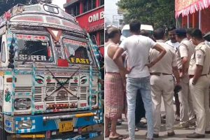 বরানগরে লরির ধাক্কায় স্কুটি থেকে রাস্তায় ছিটকে পড়ল ২ ভাই, ঘটনাস্থলেই মৃত্যু, আহত বাবাও
