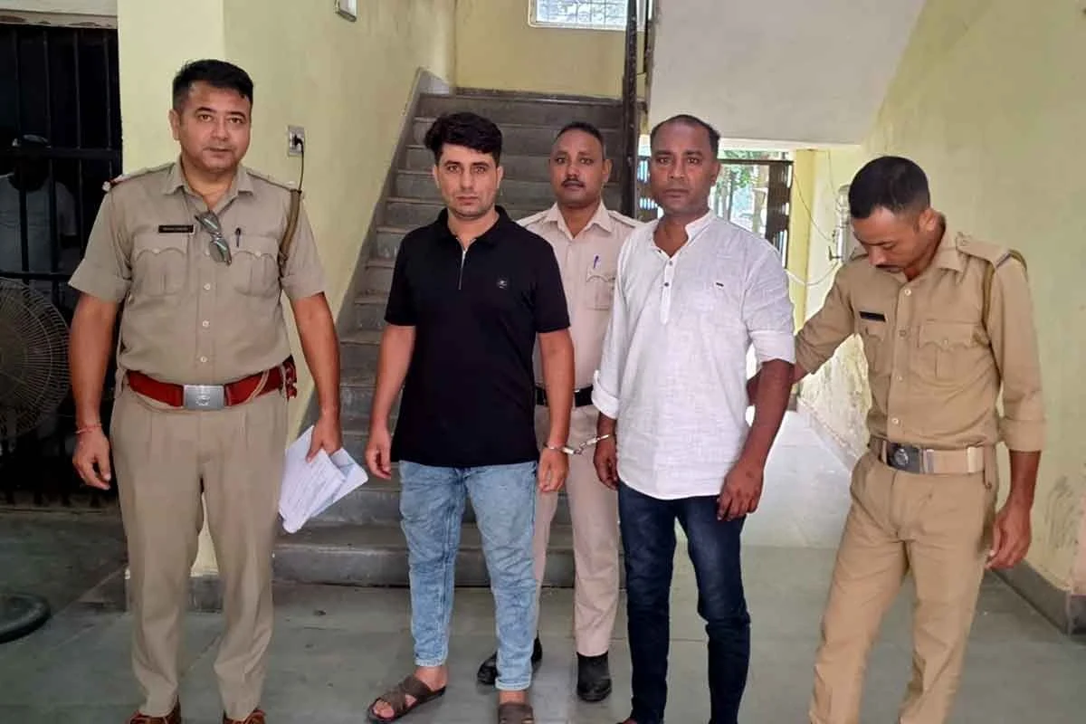 কাপড়ের ব্যবসা, শিবপুরের ঘিঞ্জি এলাকায় বাস, বানাতেন জাল নথিও, সীমান্তে ধৃত কে এই আফগান যুবক?
