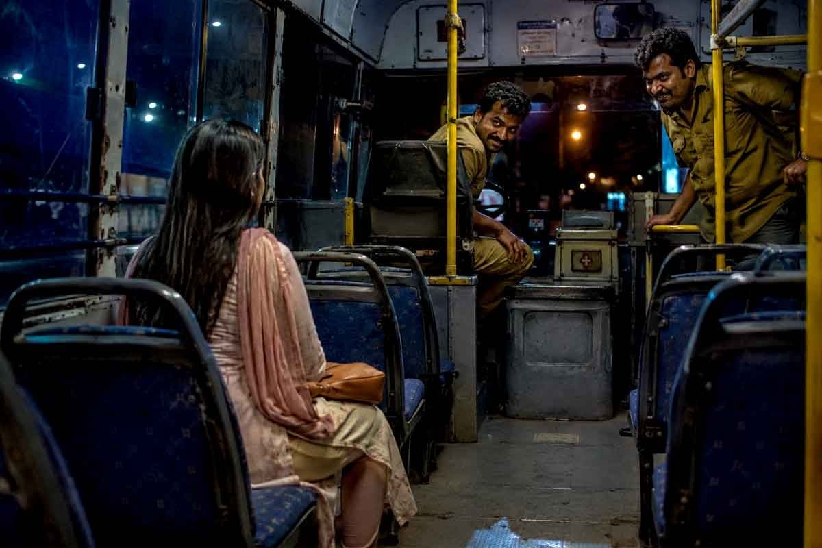 ফের দিল্লিতে গণধর্ষণ! মাঝরাতে ফাঁকা বাসে কিশোরীকে যৌন নির্যাতনের অভিযোগে গ্রেপ্তার চালক-কন্ডাকটর
