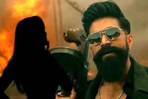 ‘প্যান্ট খুলে দাঁড়ানোর কী দরকার! বাড়িতে বউ নেই?’, ‘টক্সিক’ যশের নগ্নতায় বিস্ফোরক ঋষিকা
