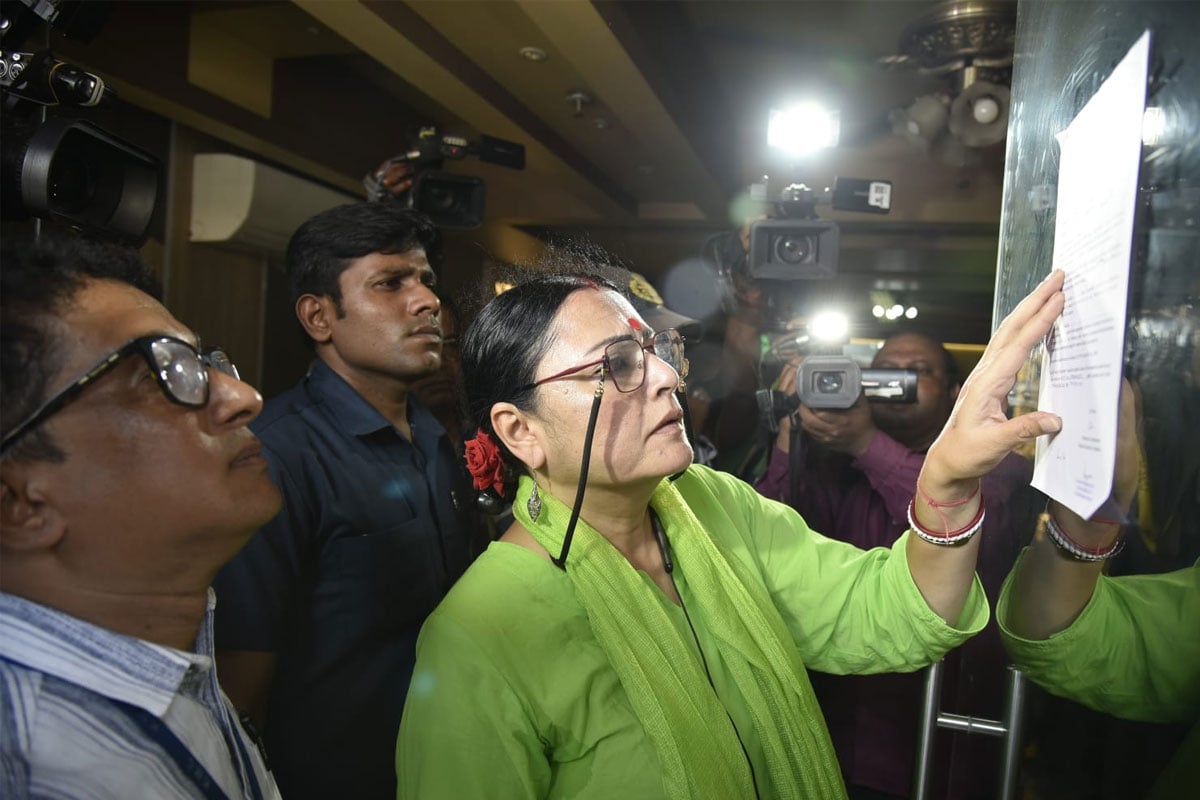 ‘আর নোটিস নয়, বেনিয়ম দেখলেই হোটেল সিল’, মমতা-ফিরহাদের থেকে কী জবাব চাইলেন অগ্নিমিত্রা?