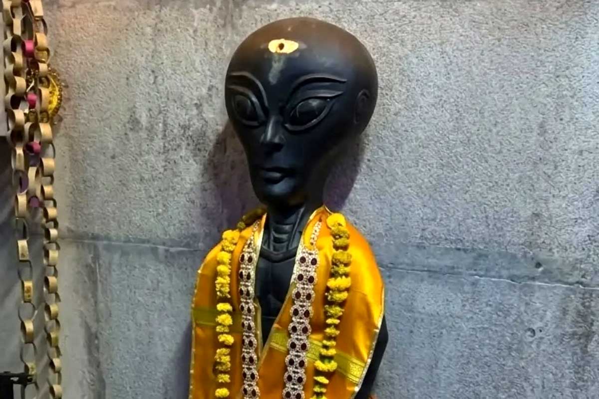 ভারতে আছে এলিয়েন মন্দির! ১১ ফুট মাটির নিচে হয় পুজো, ভিনগ্রহী দেবালয়ের মাহাত্ম্য কী?