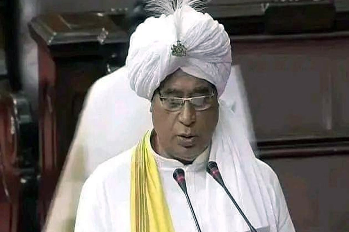 ‘কারও নামে বদনাম করিনি’, মুখ্যমন্ত্রীর হুঁশিয়ারির পরই নেতাজি নিয়ে সুরবদল অনন্ত মহারাজের