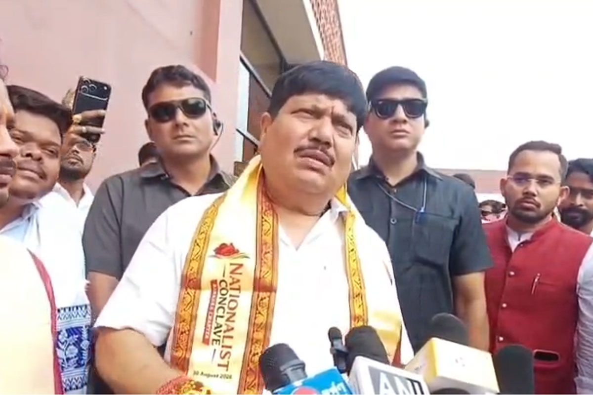 ৭০০ বাস ‘ব্যবহারের অযোগ্য’, অমিল চালক-কন্ডাক্টরও, পুজোর আগে কি চালু হবে ‘পিঙ্ক কার্ড’?