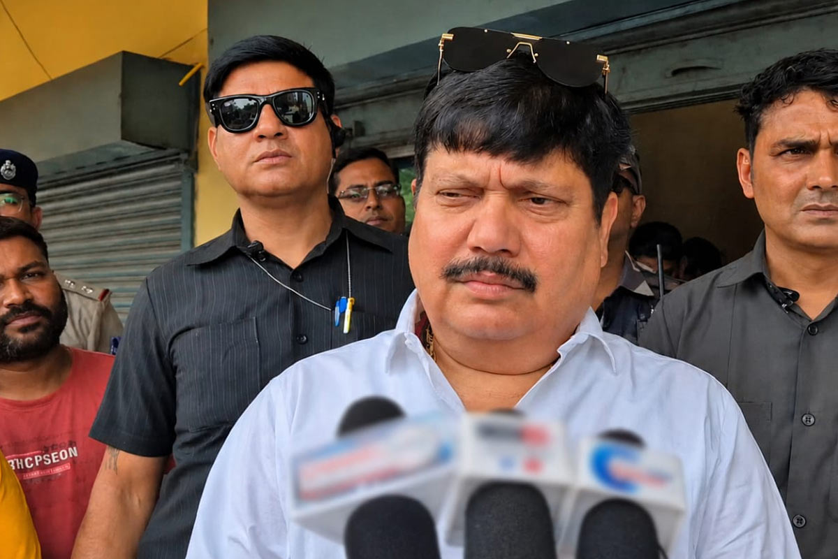 ‘টোটো অবৈধ, এ বার ই-রিকশা’, ঘোষণা পরিবহণমন্ত্রী অর্জুন সিংয়ের