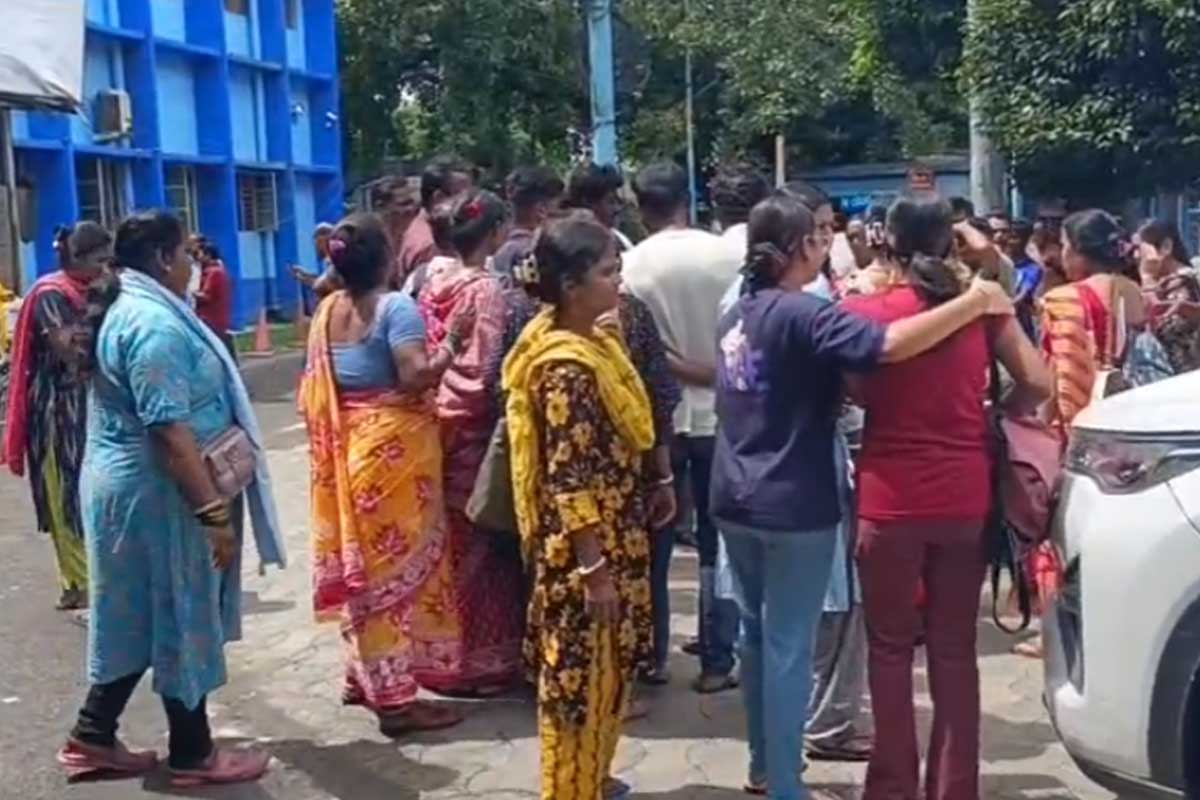 রাতে গ্রেপ্তার, সকালে গারদ থেকে উদ্ধার কাঁচরাপাড়ার যুবকের দেহ! পরিবারের দাবি, ‘পিটিয়ে খুন’