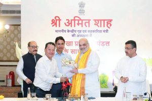 আত্মগোপনের রাজনীতিতে ইতি! পাহাড় সমস্যা সমাধানে কেন্দ্র-রাজ্যের উদ্যোগে খুশি গুরুং