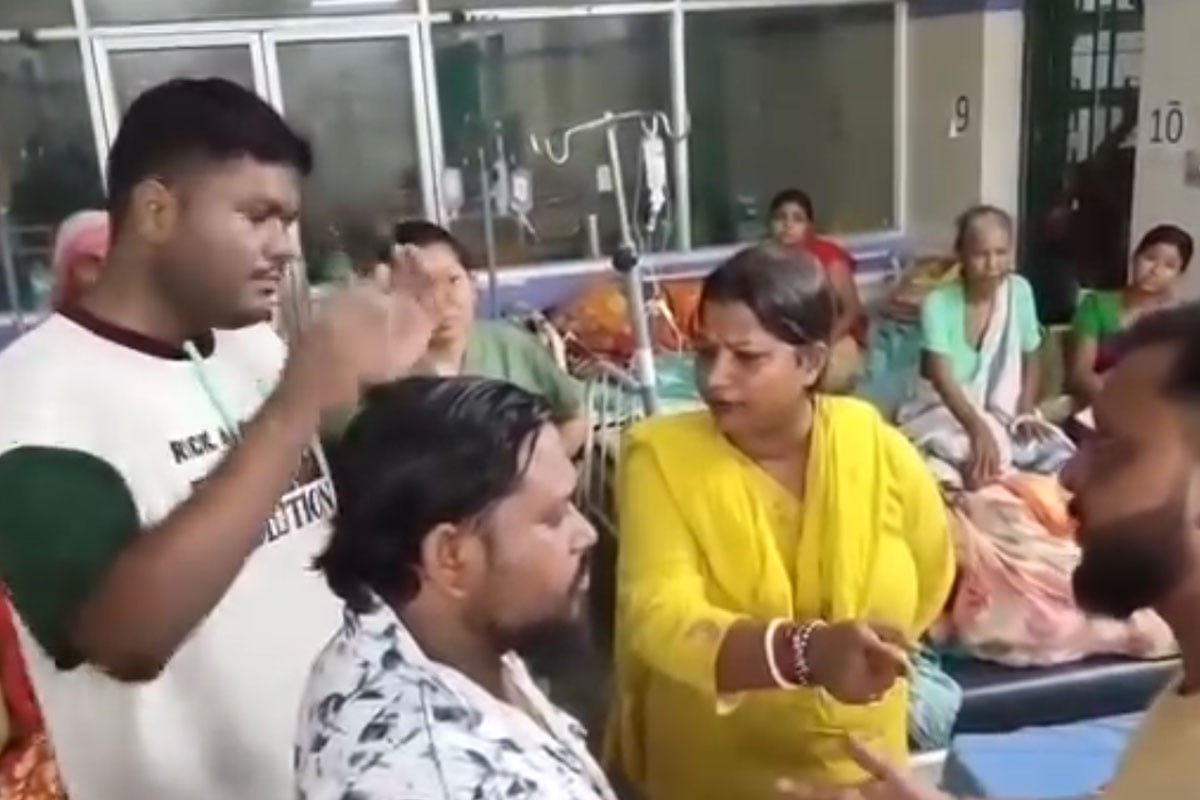 হাসপাতালে রোগী ফেলে রাখার অভিযোগ, ‘ইয়ার্কি বার করে দেব’, ডাক্তারকে ‘হুঁশিয়ারি’ বিজেপি নেত্রীর!
