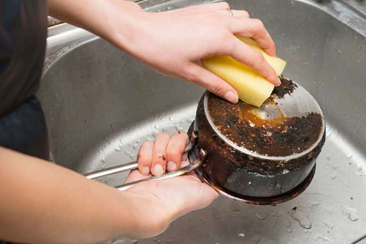 Burnt Food Smell in the House? Try These Easy Kitchen Tips