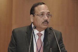সমাবর্তনে প্রধান বিচারপতিকে আমন্ত্রণে ক্ষোভ, ‘ছাত্রসমাজের প্রতি উনি উদাসীন’, প্রতিবাদে ৪৫০ আইন পড়ুয়া