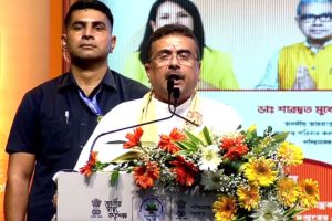 ‘এবার বিনামূল্যে হাঁটু-হিপ প্রতিস্থাপনও’! আয়ুষ্মান ভারত, মুখ্যমন্ত্রী স্বাস্থ্যবিমার উদ্বোধন শুভেন্দুর
