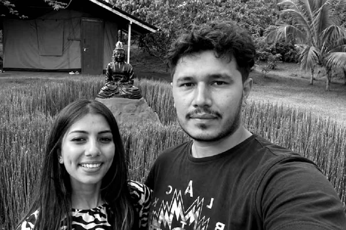সিলিং থেকে ঝুলছে ইঞ্জিনিয়ার, পাশে স্ত্রীর নিথর দেহ! মাকে পাঠানো শেষ ভয়েস মেসেজে কী বলেছিল যুবক?