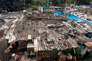 ৬ সপ্তাহের ‘ডেডলাইন’, প্রধানমন্ত্রীর বাসভবন সংলগ্ন বস্‌তি খালি করার নির্দেশ হাই কোর্টের