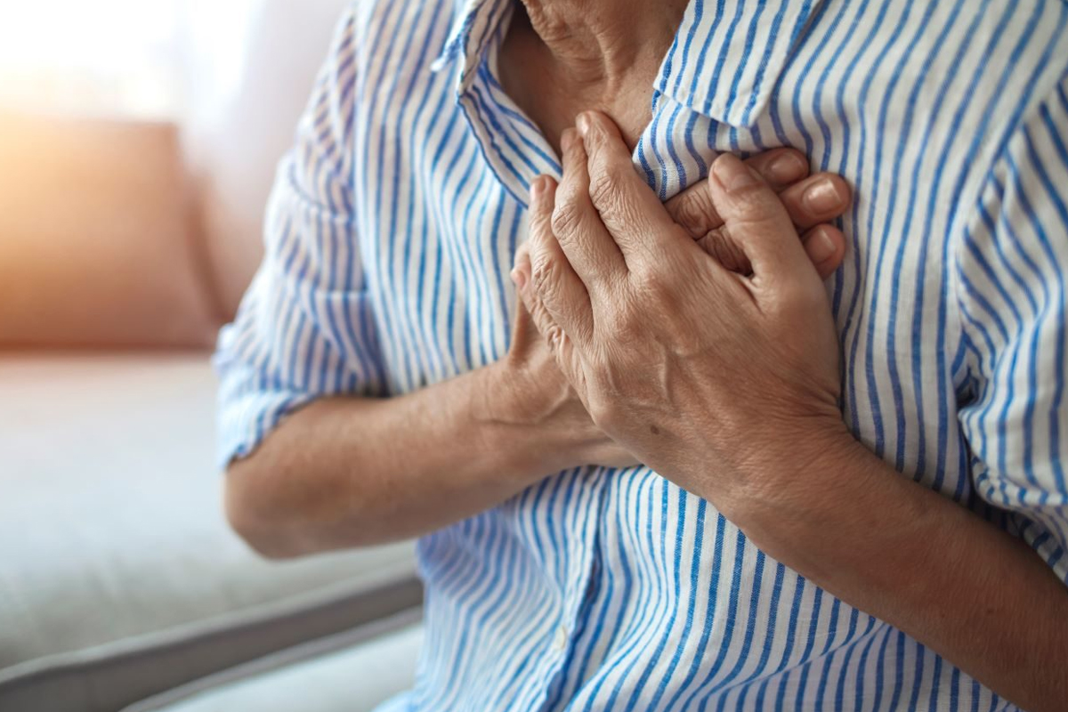 heart attack without chest pain silent symptoms doctors warning