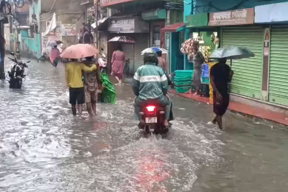 Engineers and sanitation workers deployed to tackle the waterlogging problem in Howrah