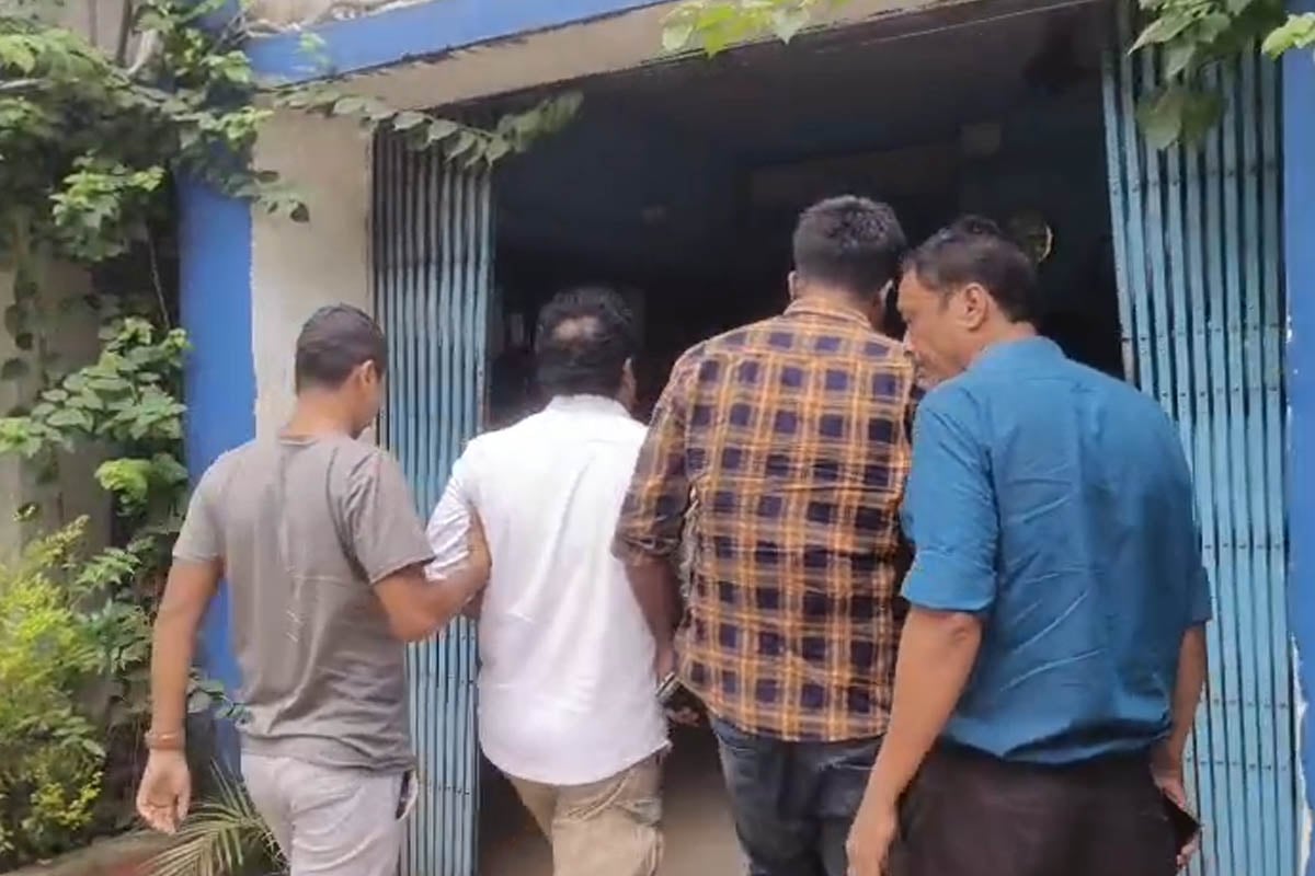 তৃণমূলের নেতার ভাই পাকিস্তানি গুপ্তচর! ইসলামপুর থেকে এসটিএফের জালে ফজলে রাব্বি