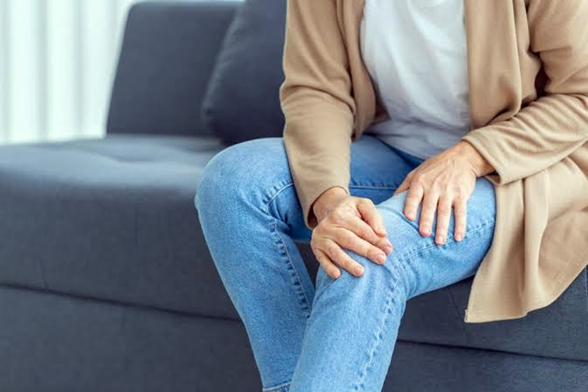 knee popping sound when normal when to worry