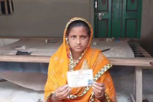 রাতারাতি কুলতলির গৃহবধূর অ্যাকাউন্টে ১০০ কোটি! কী বললেন কাশ্মীরা শেখ?