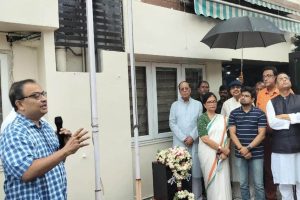 ঋতব্রত-শিবিরের স্বাধীনতা উদযাপনে হঠাৎ হাজির কুণাল! তারপর…