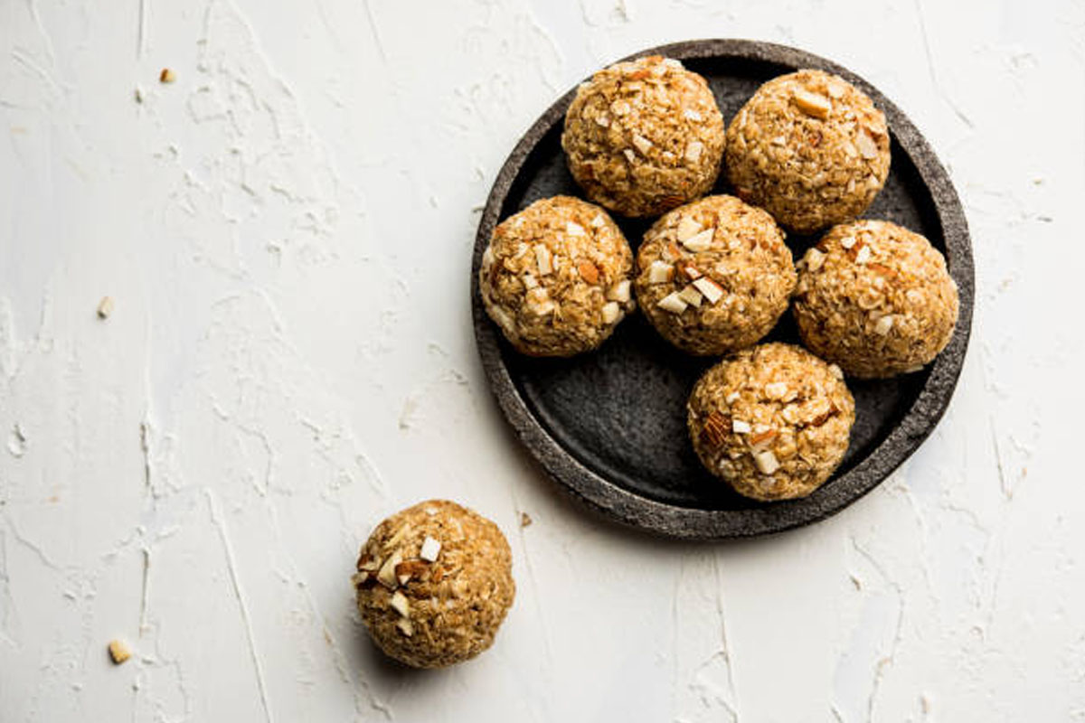 Delicious and easy oats laddu made at home