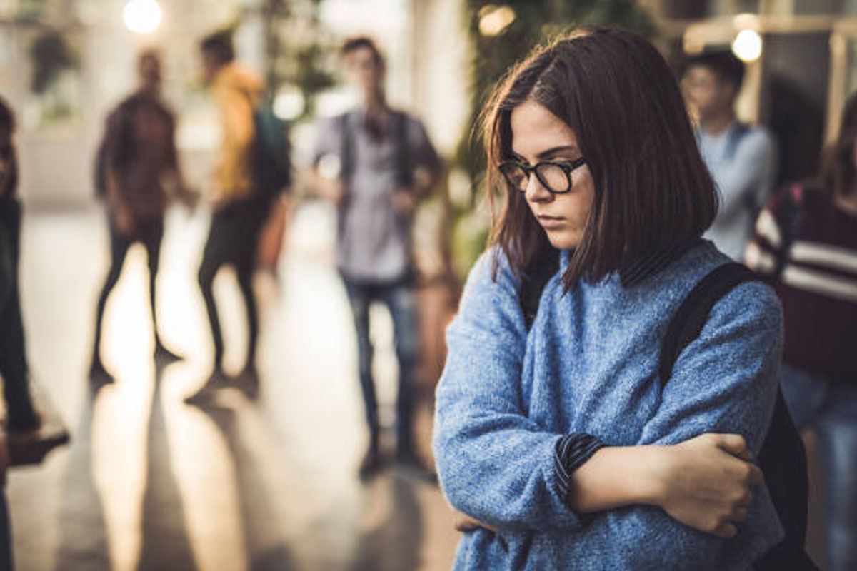 Psychology: 5 Signs Your Habits May Be Contributing To Loneliness