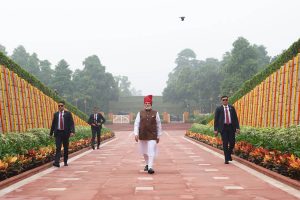 সুযোগের অপেক্ষায় ‘মগুজে নকশাল’রা, দেশে চলছে ছায়াযুদ্ধ! স্বাধীনতা দিবসে সতর্ক করলেন মোদি