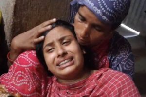 ১১ দিনের শিশুকন্যা বিছানা থেকে উধাও, ঘণ্টা তিনেক পর বাথরুমের বালতি থেকে মিলল অসাড় দেহ! রঘুনাথগঞ্জে রহস্য