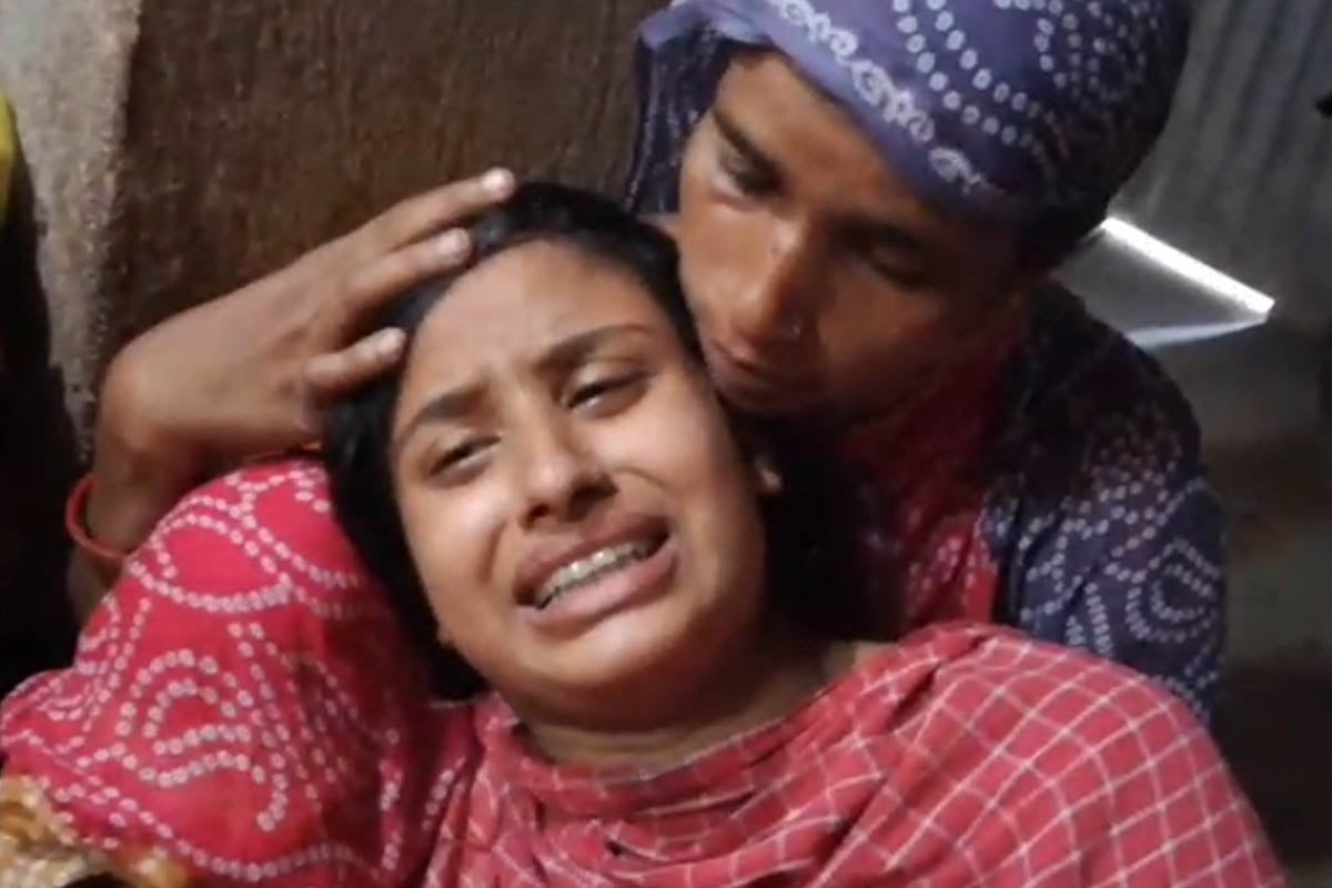 ১১ দিনের শিশুকন্যা বিছানা থেকে উধাও, ঘণ্টা তিনেক পর বাথরুমের বালতি থেকে মিলল অসাড় দেহ! রঘুনাথগঞ্জে রহস্য