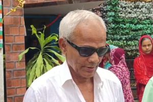 এবার ‘পুরুষ অন্নপূর্ণা’, ৩০০০ ঢুকতেই টাকা ফেরত দিতে বিডিও অফিসে ছুটলেন সামজাদ শেখ!