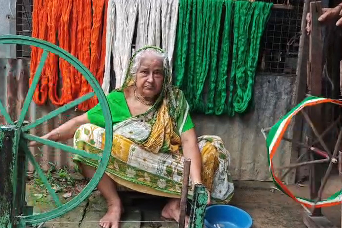 A national flag hand-woven on a traditional loom in nadia's Fulia by the artists of Bengal