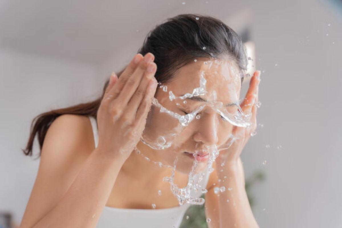 Oily Skin Care at Home: Simple Tips for a Fresh, Healthy Glow