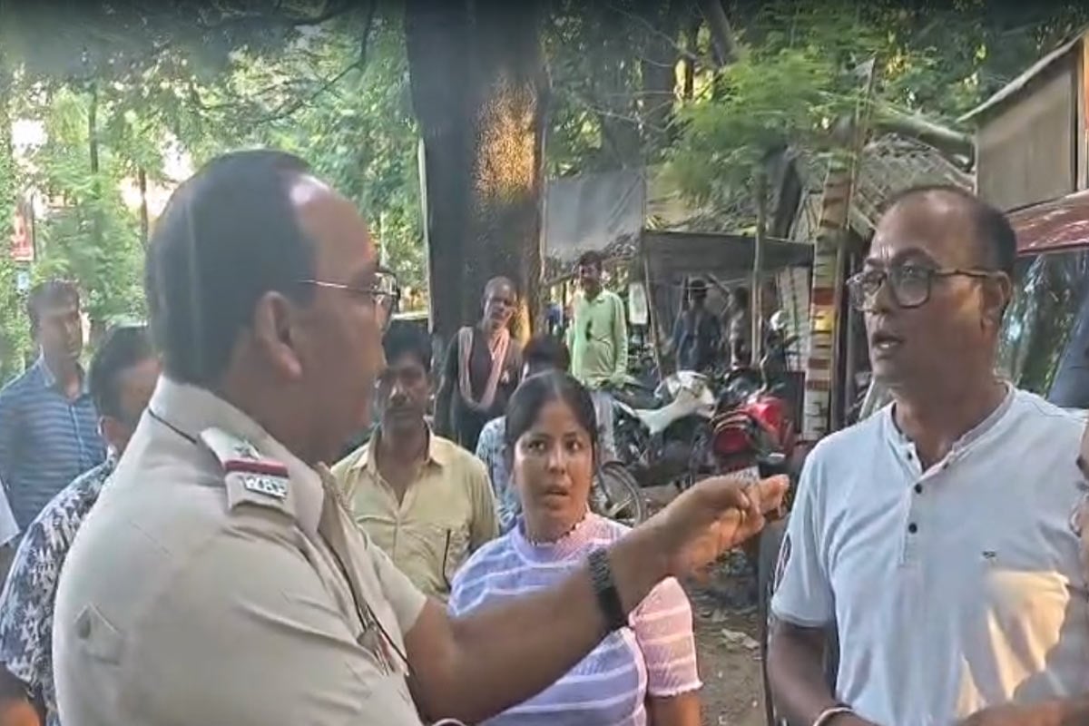 ‘সিন্ডিকেট করলে চামড়া তুলে নেব’, পরিবর্তনের বাংলায় কড়া হুঁশিয়ারি ‘দাবাং’ পুলিশের