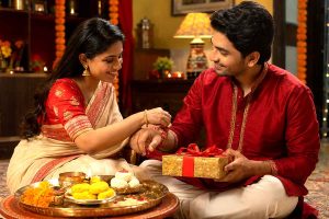রাখি পূর্ণিমায় বিরল ৩ মহাযোগ, জোড়া লাগবে ভাই-বোনের ভাঙা সম্পর্ক?