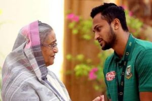 শাকিবের বাড়িতে পড়ল বোমা, হাসিনা বাংলাদেশে ফেরার ঘোষণা করতেই হামলা