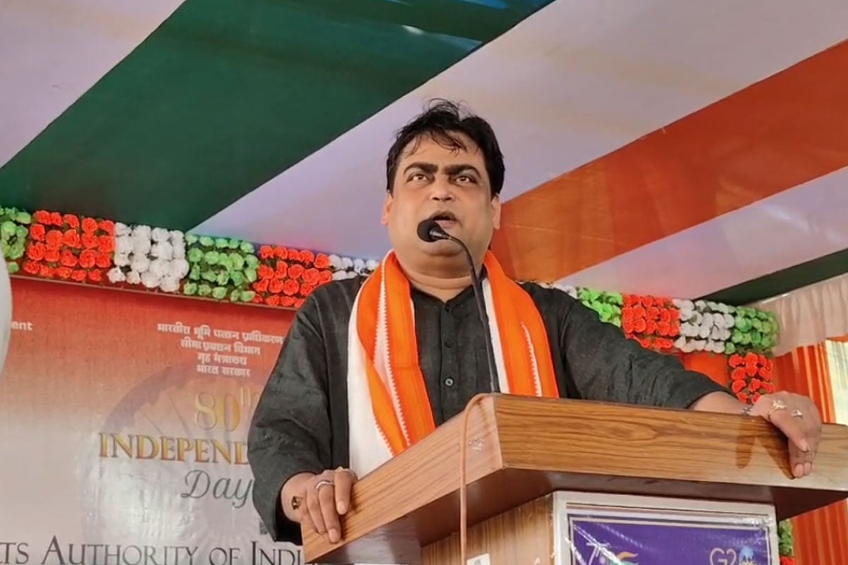 ‘ইন্ডিপেন্ডেন্স ডে শব্দটি ডিকশনারি থেকে সরানো উচিত’, স্বাধীনতা দিবসে কেন একথা বললেন শান্তনু ঠাকুর?
