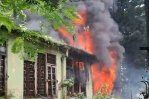 শিলিগুড়ির প্লাস্টিক কারখানায় বিধ্বংসী আগুন, পুড়ে খাক কয়েক কোটির সামগ্রী!