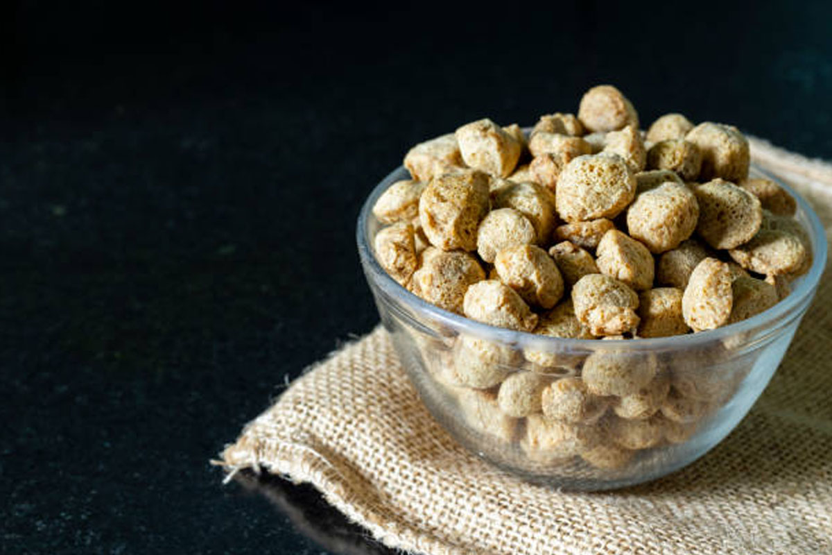 How to identify fake soya chunks at home