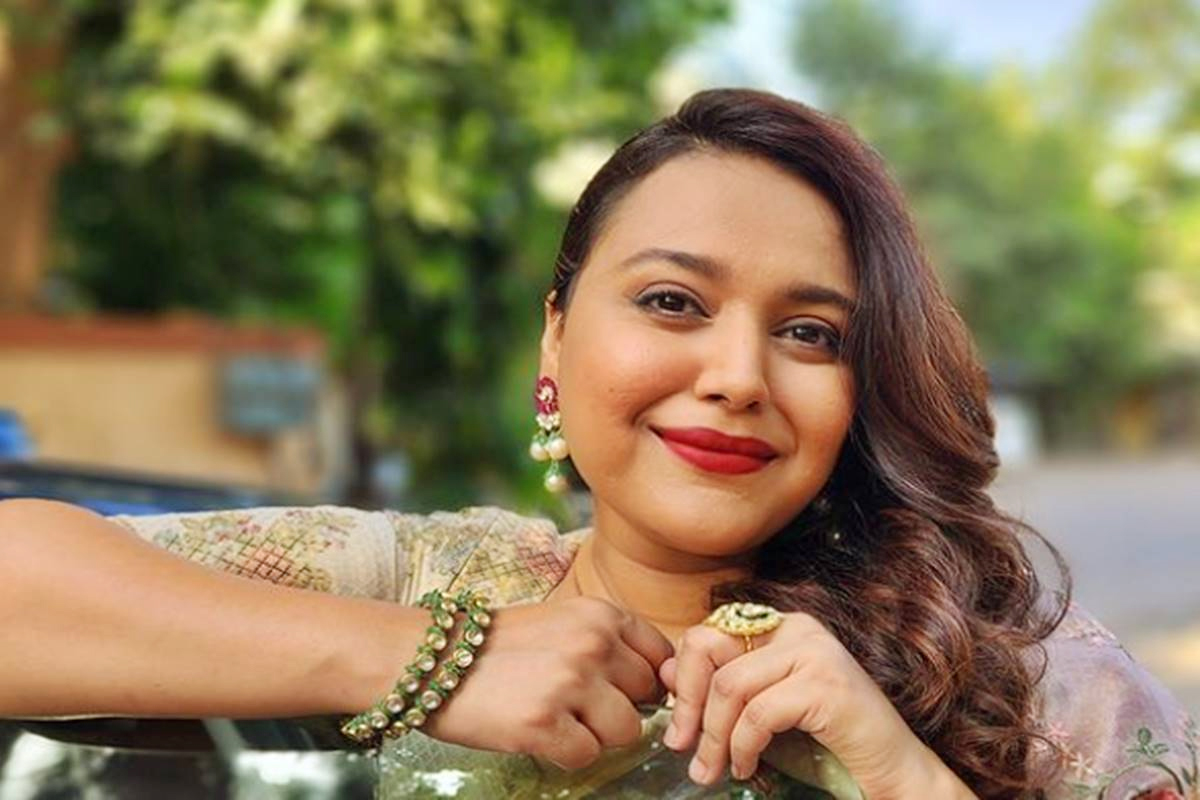 swara bhasker dengue hospitalised warning signs