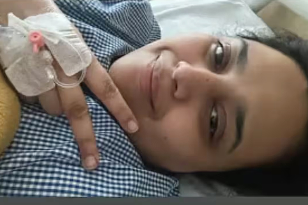 swara bhasker dengue hospitalised warning signs