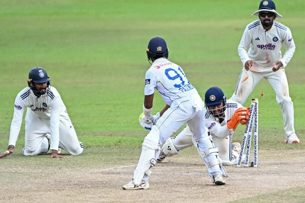 ভারতের সহজ জয়ের পথে ফের কাঁটা বৃষ্টি, ফলো অন বাঁচিয়ে লিড পেল শ্রীলঙ্কা