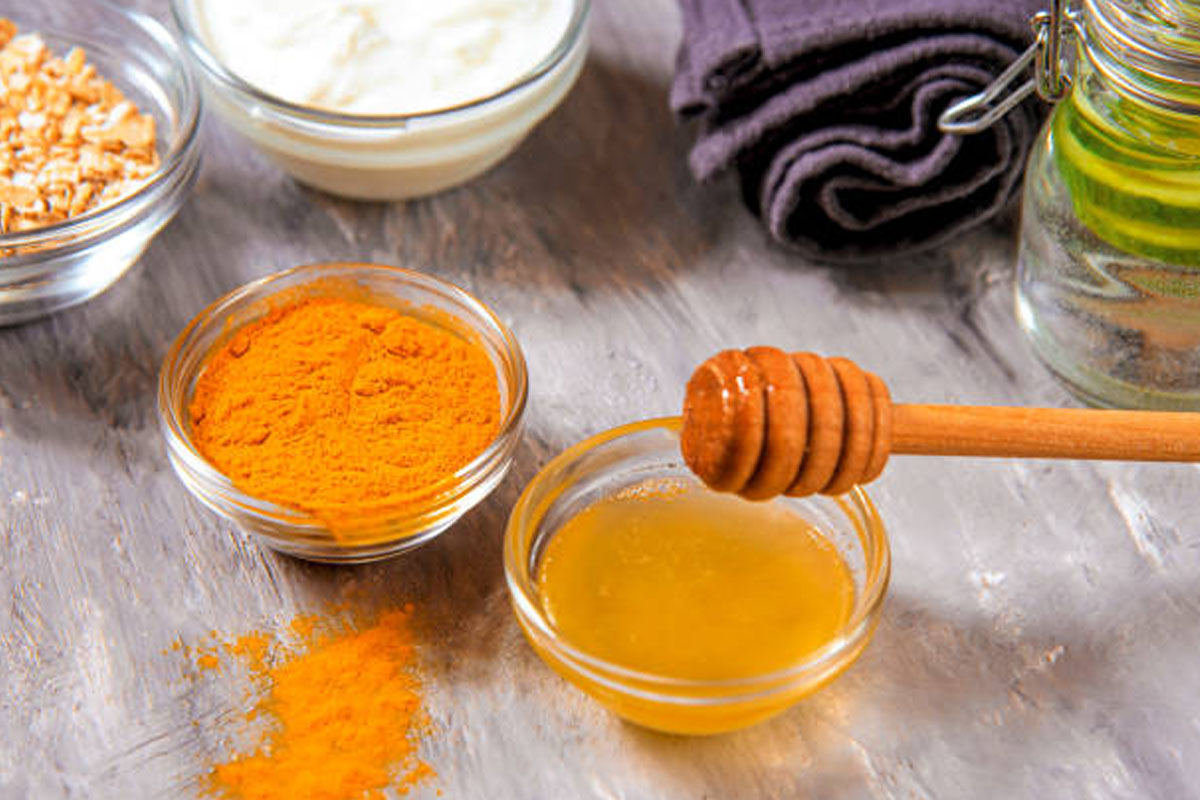 Simple Ways to Add Turmeric to Your Beauty Routine