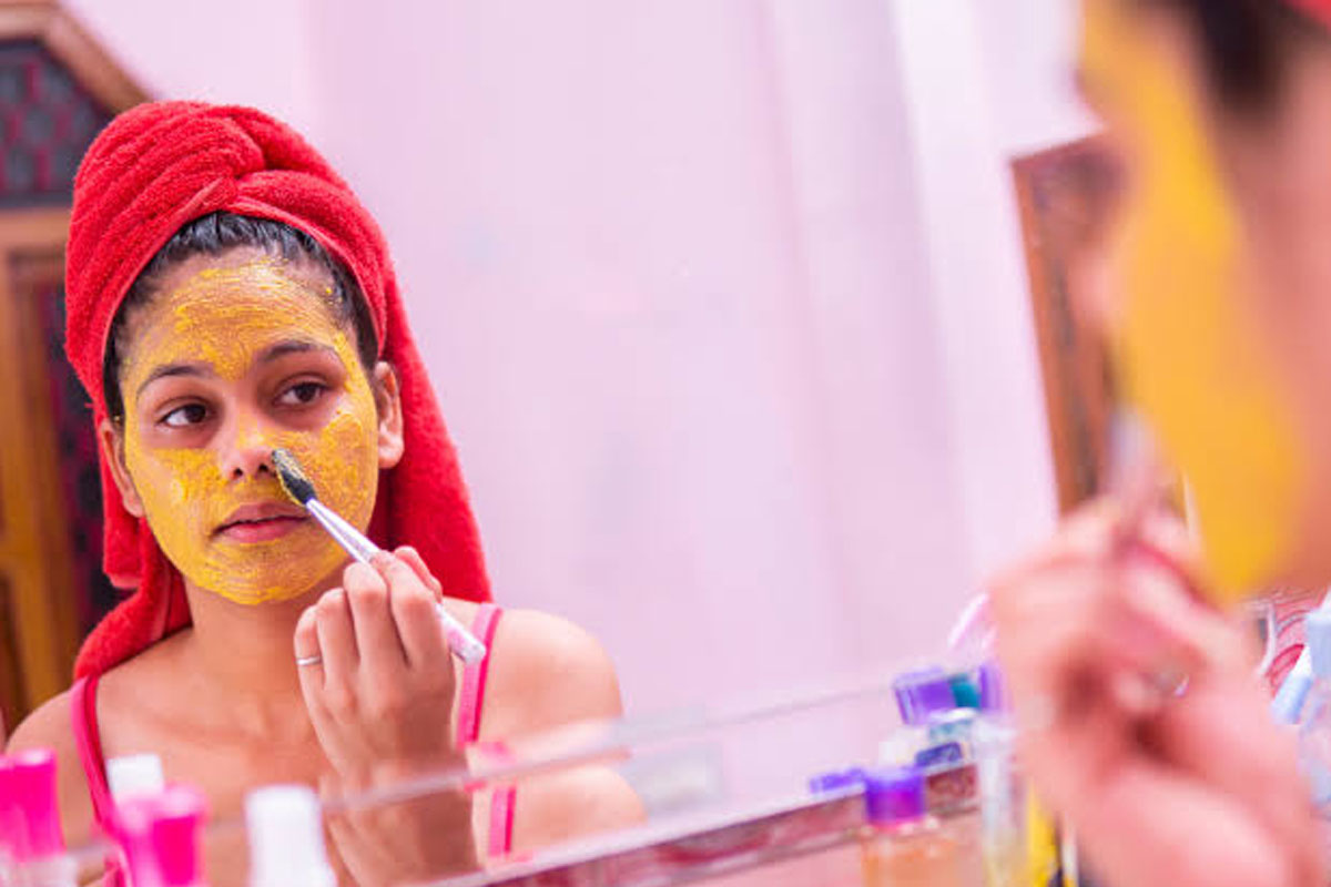 Simple Ways to Add Turmeric to Your Beauty Routine