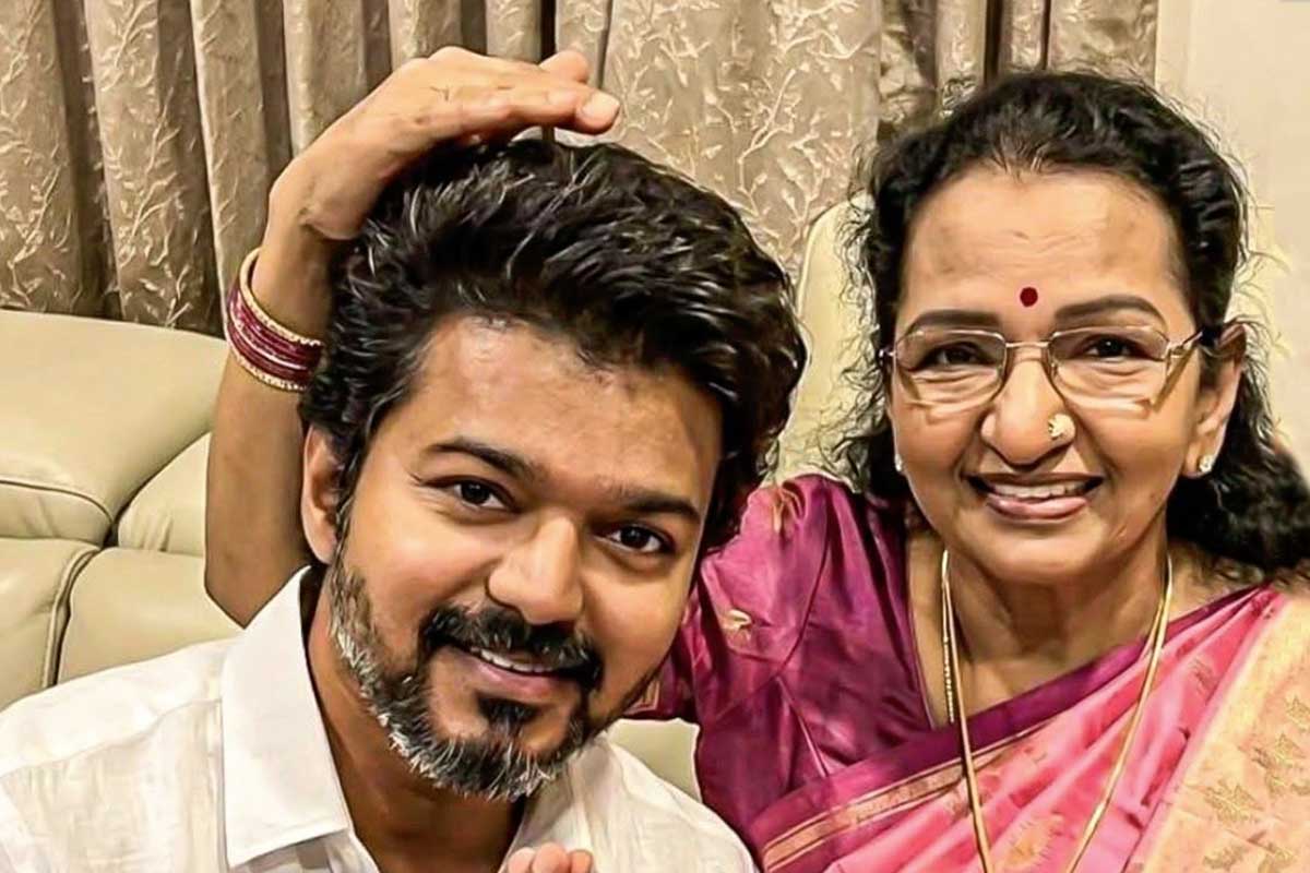 মুখ্যমন্ত্রী বিজয়ের মায়ের নামে ‘অশালীন’ মন্তব্য, তামিলনাড়ুর বিজেপি সভাপতির বিরুদ্ধে পুলিশে অভিযোগ