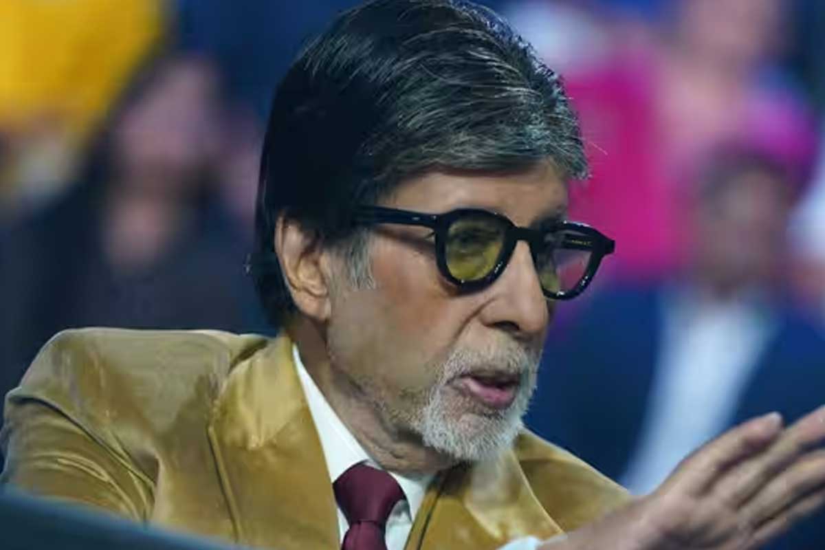 Amitabh Bachchan jokes with contestants on the KBC set