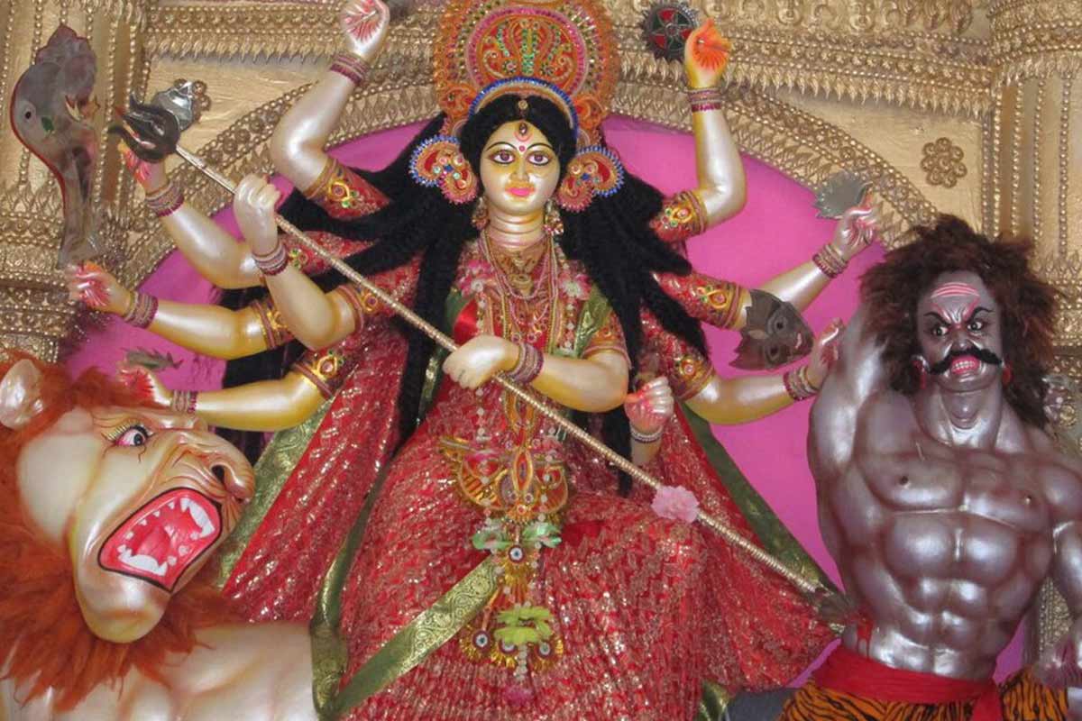 তিরুপতি মন্দিরের থিমে পদ্মাপাড়ে হয়েছিল দুর্গাপুজো, নোয়াখালিতে এবছর কী থিম জানেন?