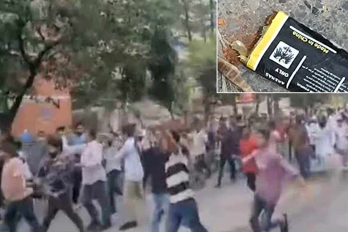 নিষেধাজ্ঞা উড়িয়ে ‘জয় বাংলা’ স্লোগান, হাসিনার ধানমন্ডিতে আওয়ামি লিগের মিছিলে বিস্ফোরণ
