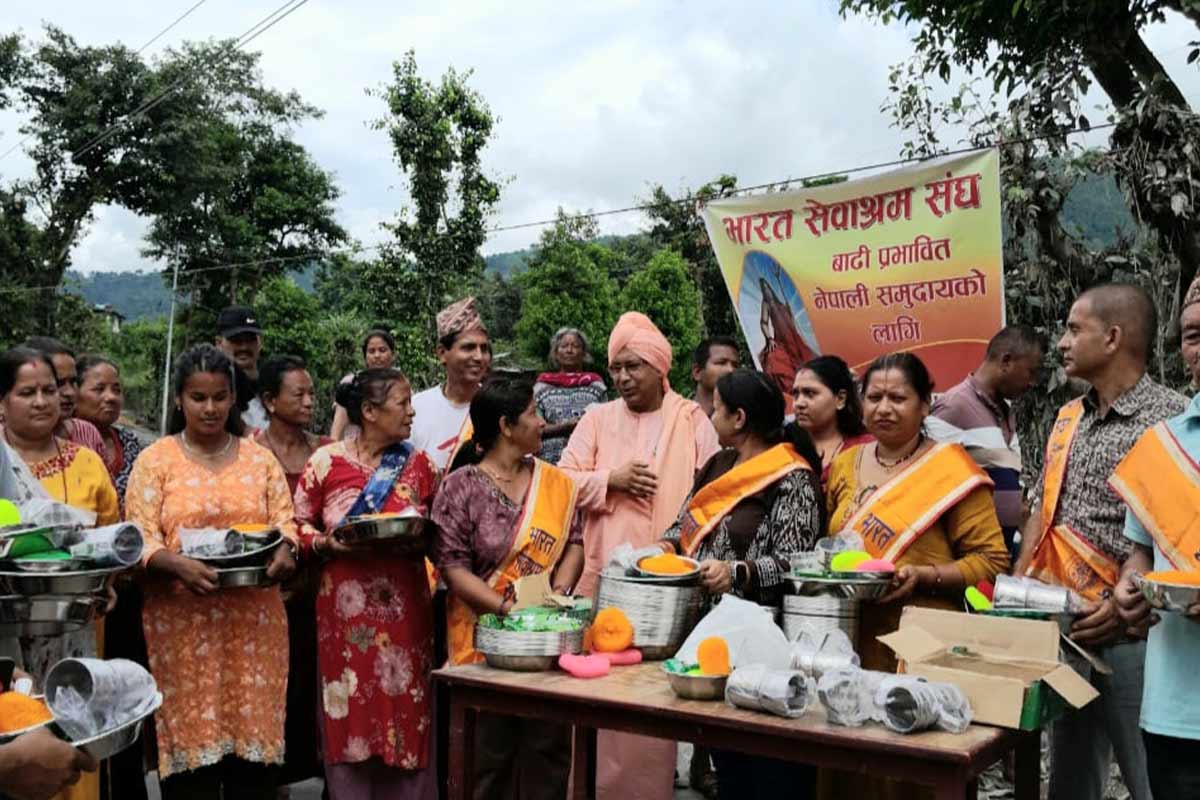 নেপালের বিপদগ্রস্ত মানুষের পাশে ভারত সেবাশ্রম সংঘ, শুরু ত্রাণবিলি-সেবাকর্ম