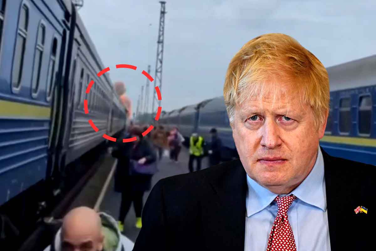 Russia strikes Ukrainian train minutes after Boris Johnson pass through