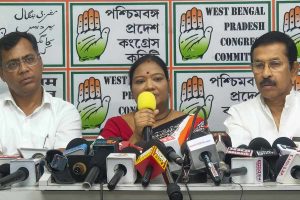 জেলবন্দি স্বামীর পাশে থাকায় মমতা-রাহুলকে ধন্যবাদ মিলনের স্ত্রীর, শুক্র থেকে নন্দীগ্রামে প্রচার
