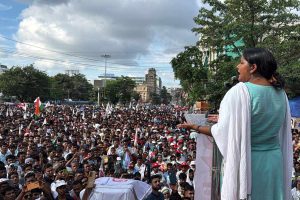 ব্রিটিশ শাসকদের সঙ্গে বিজেপির তুলনা! মীনাক্ষীদের ‘ইনকিলাব’ সমাবেশে নতুন লড়াইয়ের ডাক
